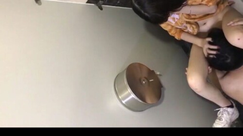 클럽 화장실 커플.mp4 000116880 768x432