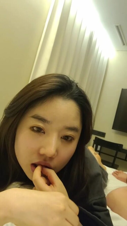 팝콘커플정지.mkv 000000298 576x1024