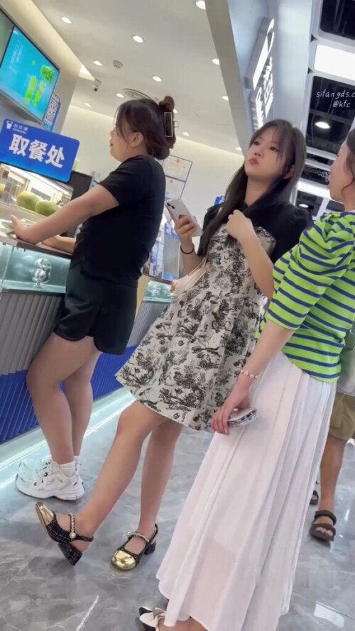 KFC11月 32.mp4 000083666 576x1024