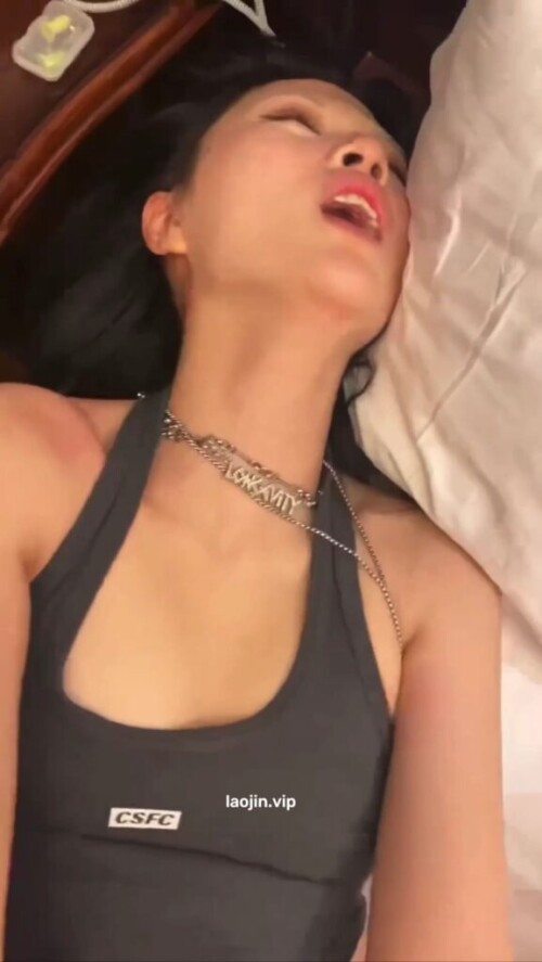 SXEMXK2.mp4 000061800 577x1024