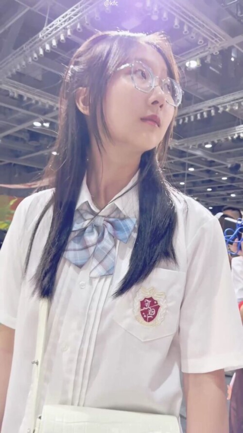1.mp4 000050083 576x1024