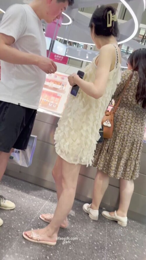 6.mp4 000000450 576x1024
