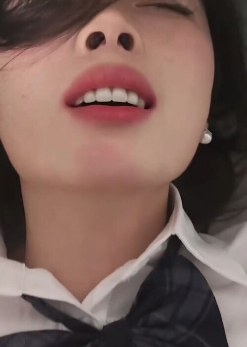 chn26013002.mp4 000059459 728x1024