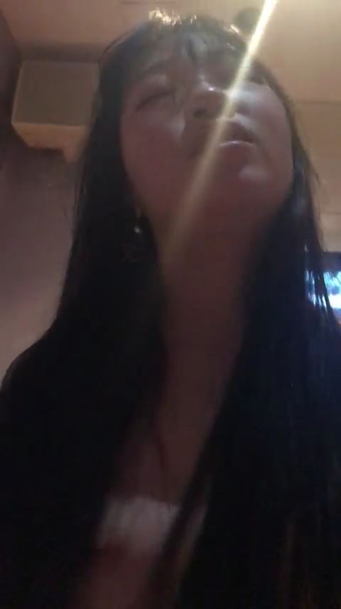 ----.mp4_000106208.jpeg