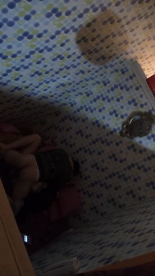 룸카페 몰카.mp4 000017032 576x1024