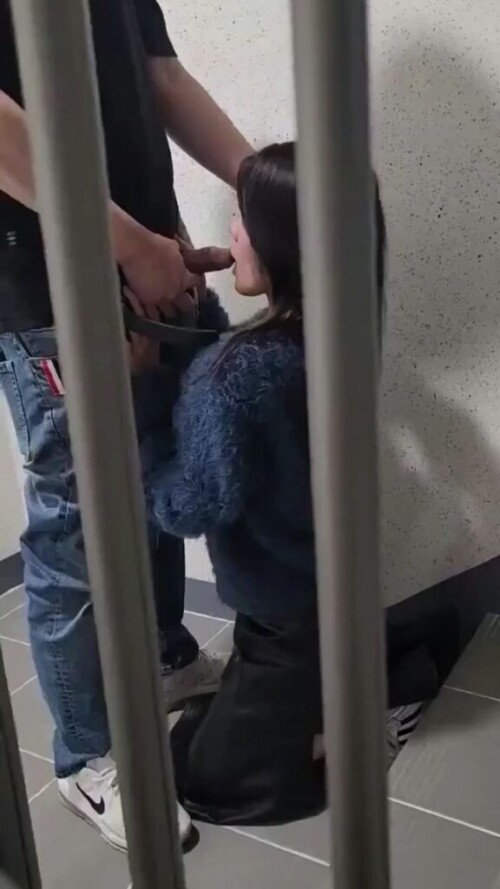 계던존예녀 간단.mp4 000000213 576x1024