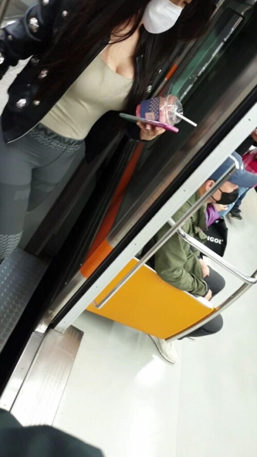 제목 없는 동영상 05 12 11 2.mp4 000001466 576x1024