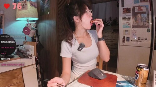 엄소진 소시지 먹방.mp4 000088200 1536x864