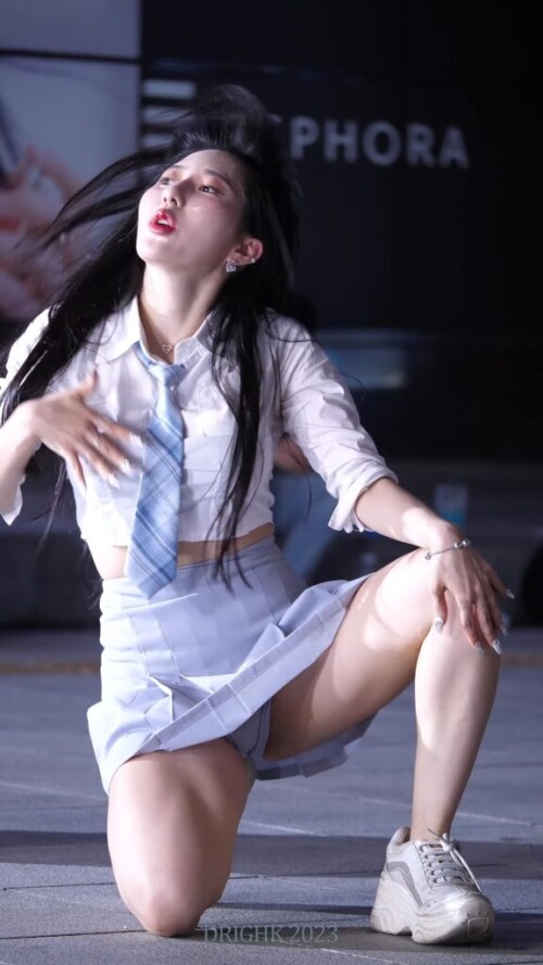 230702 블러쉬 수아 립앤힙을 안빡세게 춘다고 0004보지털 0029보지털 0031보지털 0042엉밑살 0112뒷보지털 0338보지털.mkv 000172639 576x1024