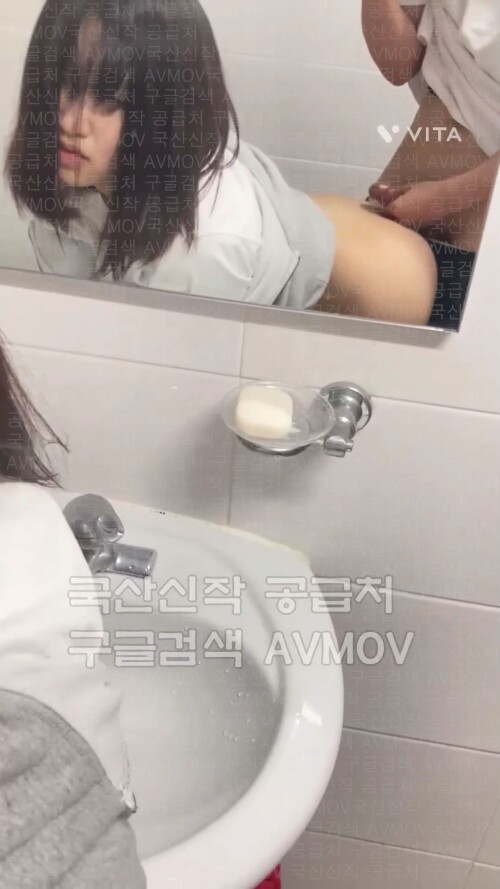 지하철 화징실 딥오럴 후 머리채잡고 뒤치기.mp4 000783983