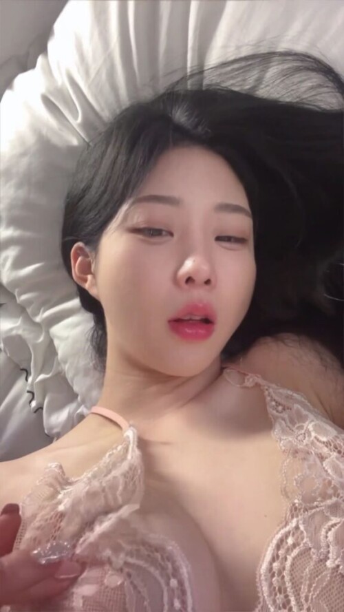 video 2.mp4 000046320 576x1024