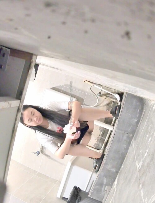 chn26030711.mp4 000292960 768x1004