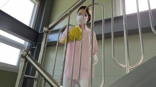 청소알바 알바생 샛별이 계단청소 . 1 레깅스 시스루 노브라 Part timer SaetbyeolLeggings See through No bra look.mp4 000265466