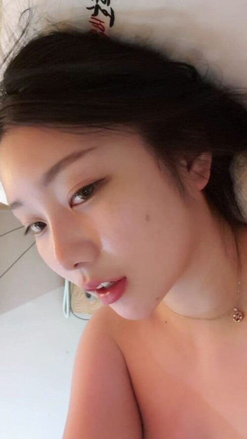 현여친과 한옥모텔.mp4 000250166 576x1024