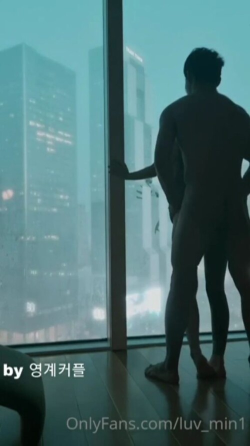 고층건물 실루엣 섹스.mp4 000124189 574x1024