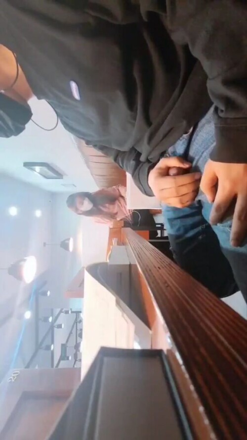2021 04 25 16 27 09 UhIDd8XztB6tf1kG.mp4 000012633 576x1024