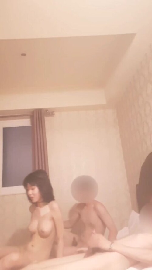 어린 가슴 큰 슬렌더 2대1 쓰리썸.mp4 001113388 576x1024