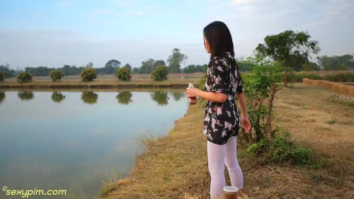 [Ticket] Fish feed.mp4 snapshot 03.40.000