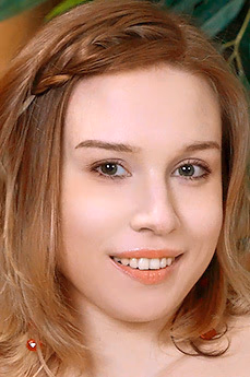 metart-alice-klay-072D8A3E41F9F514755D980108D854B7.avif