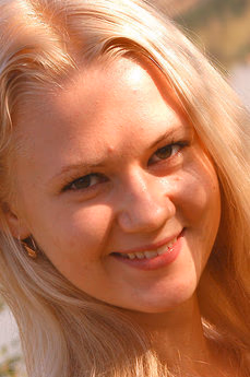 metart-anna-ai-DD84BB008F01CB3FC1DF6CAED5C359EA.avif
