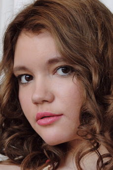 metart-carrie-415CB14D2ADB96F4F52D3AD7310B1D68.avif