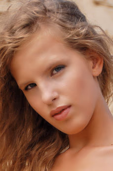 metart-catrine-a-ECB82335286D3EE299F1E78CF5CBAFC3.avif