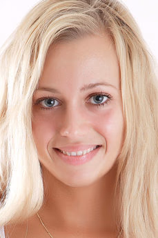 metart-cleo-b-FE6CCD29D0E39CFE3E05A8713B6A7F6D.avif