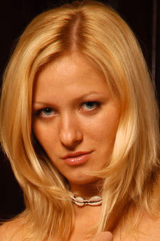 metart-eliana-FF5B931702417DE53D471E195542ADA8.avif