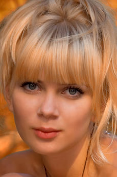 metart-elina-a-AD19E8E5D20C780C78216F253CDEB7F7.avif