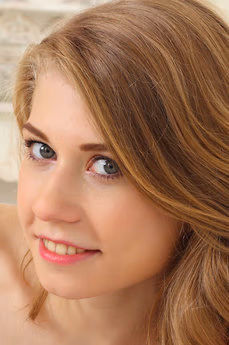 metart-eva-gold-F3AC36ED56A0DEC4CD68594CACD42006.avif