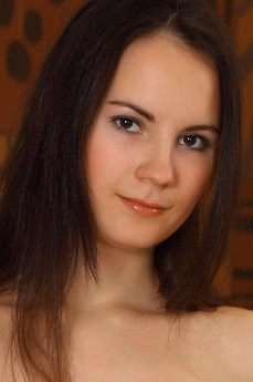 metart-ilona-c-0329981027E22AE2F1B986F94EE8AF00.avif