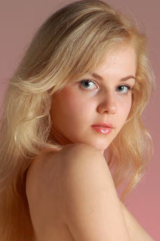 metart-janice-a-642CDEB4EF76E8919C36561F294311AF.avif