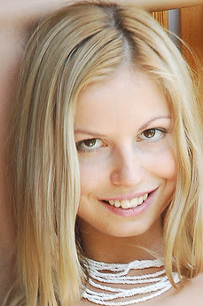 metart-julia-al-2A84863A0E010072BE34D5D478273F45.avif