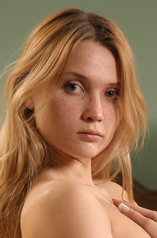 metart-julia-j-3774385F0A06818598C2295C0BB2CC0F.avif