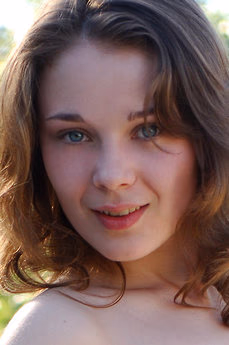metart-kaily-a-0E82A0565C3DD2B5AE71C1399BC51F73.avif