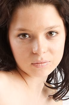 metart-kalina-a-2C6D5DA421D95708E2291CB8863A5DCB.avif