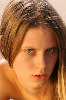 metart-kate-b-12EF3E55755B3188D26AEB89A40F052A.avif