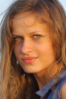 metart-katy-a-1DB8B29883121414E2F0C69D100F308B.avif