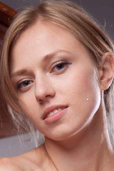 metart-katy-d-8851FA52BEDFC4F489233E0C90D30819.avif