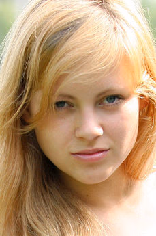 metart-kelly-d-F4C1C91EB5D38CFF805187FDEBE0A015.avif
