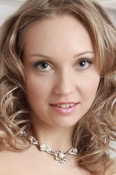 metart-kissi-a-1637EE84264C91D21D941C17902B38A6.avif