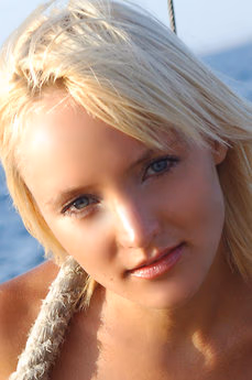 metart-lana-f-FA5EF6E79A2791E06572BB6EB7C2E732.avif
