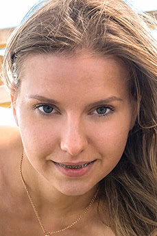 metart-lara-sugar-5023A7D2B76ACB74BDDBC3B3A3F74CAF.avif