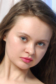 metart-larisa-e-41B2A287043E1699B7998C302EB1F4AF.jpg