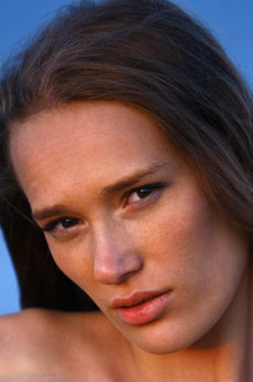 metart-laurena-a-02371A1FF41846BE64CA846F5FF869DE.avif