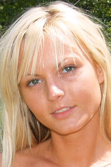 metart-lenka-a-55AFEC57F9E43CD735E21D089A468BDE.avif