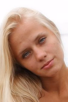 metart-lisa-b-052678B45369FD5188AD6CD705D75BEE.avif