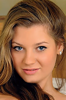 metart-monik-c-F6B2391F119357D431F5DD43E66530BB.avif
