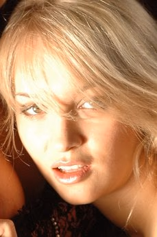 metart-nataly-e-5F88292000B8A3299AE929742BC33FAC.avif