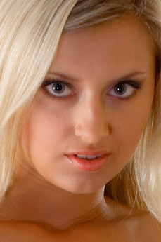 metart-olga-r-80E1160DB40B913FEEBAE374B2A62E9E.avif